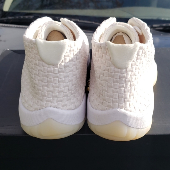 Jordan future - Picture 3 of 4